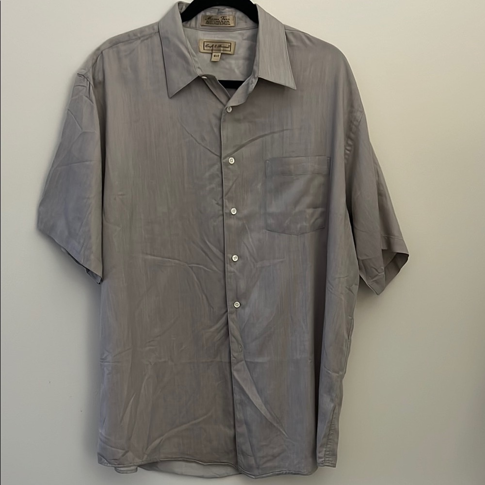 Men's Gray Short Sleeve Shirt